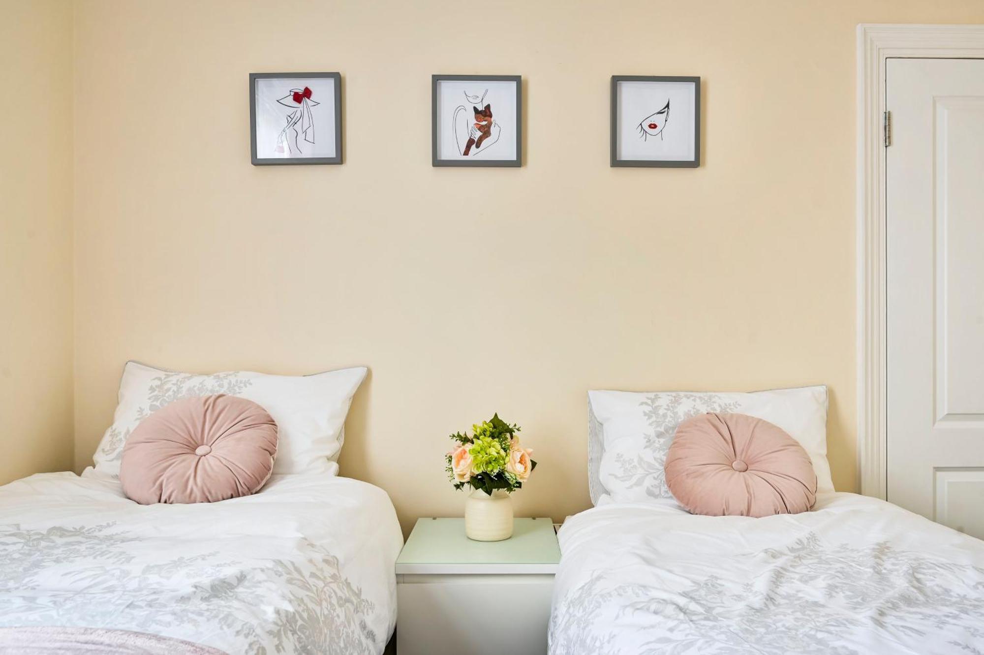 A Two Bedroom A Stride Away From Meridian Greenwich Londra Dış mekan fotoğraf