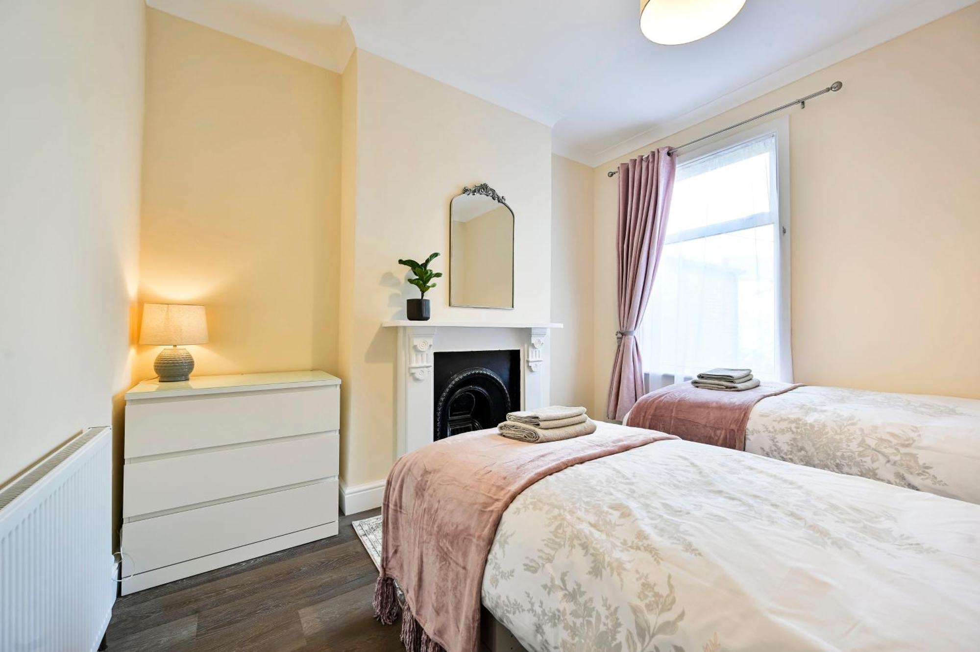 A Two Bedroom A Stride Away From Meridian Greenwich Londra Dış mekan fotoğraf